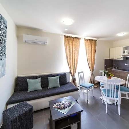 Apartments Leondori Krk Town Exterior photo