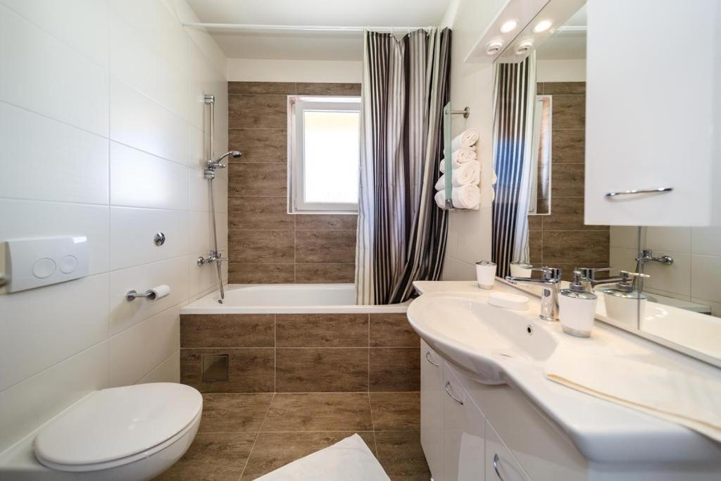 Leondori Apartamento *