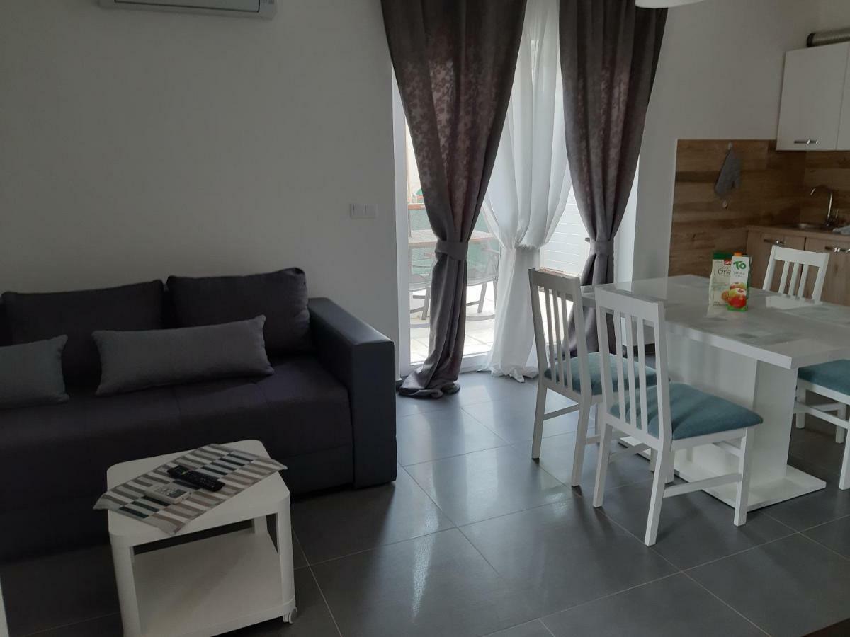 Leondori Apartma Krk Town